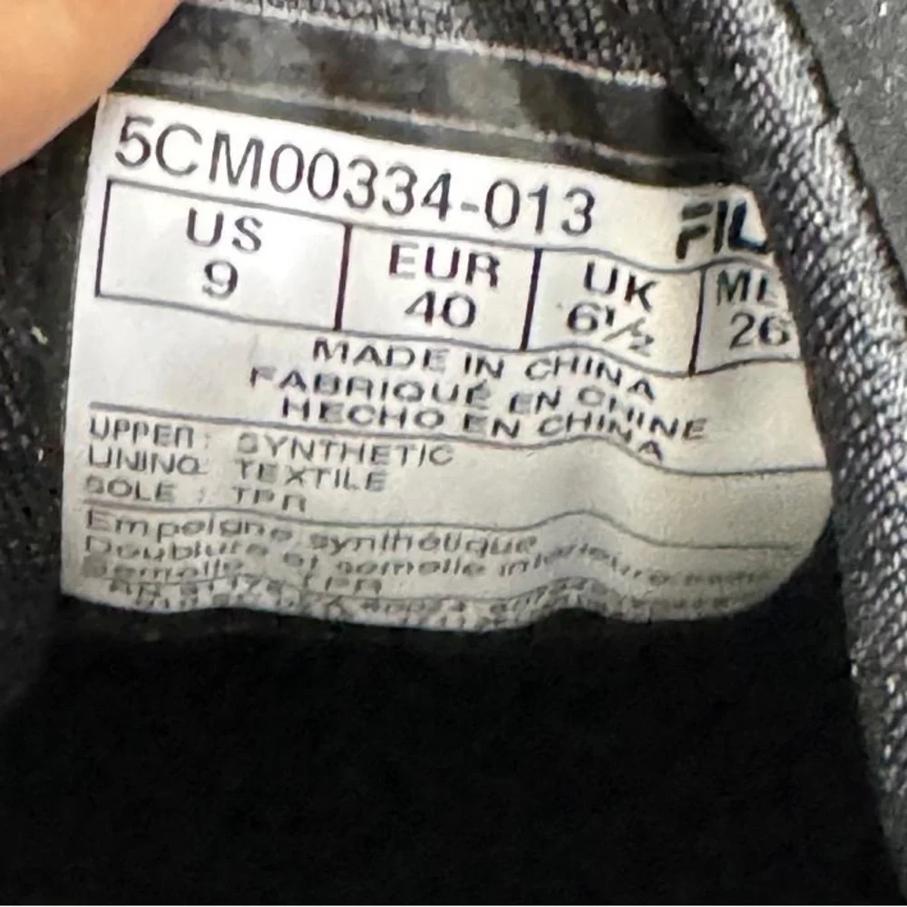 Fila Black and White Women’s Sneakers Size‎ 9